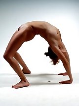 16 pictures - Extreme Nude Gymnastics