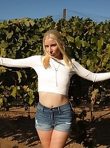 8 pictures - Morgan Attwood in Vine Humpers pt1