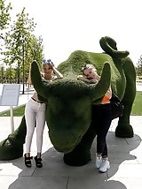 8 pictures - Diana and Victoria in World Cups