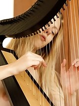 9 pictures - Helen Bergstrom Show Me Your Strings